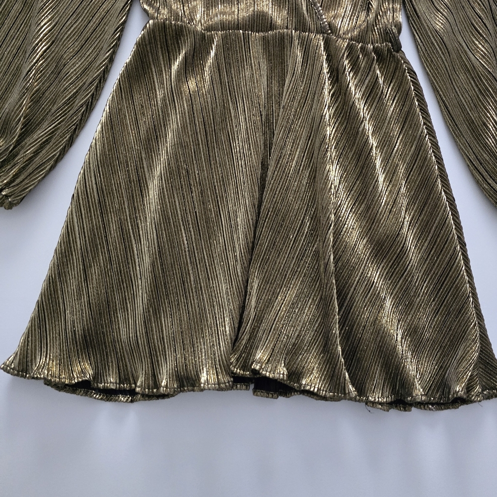 Bardot Belissa Pleat Dress Long sleeves V-neckline Size 8 - Picture 3 of 13